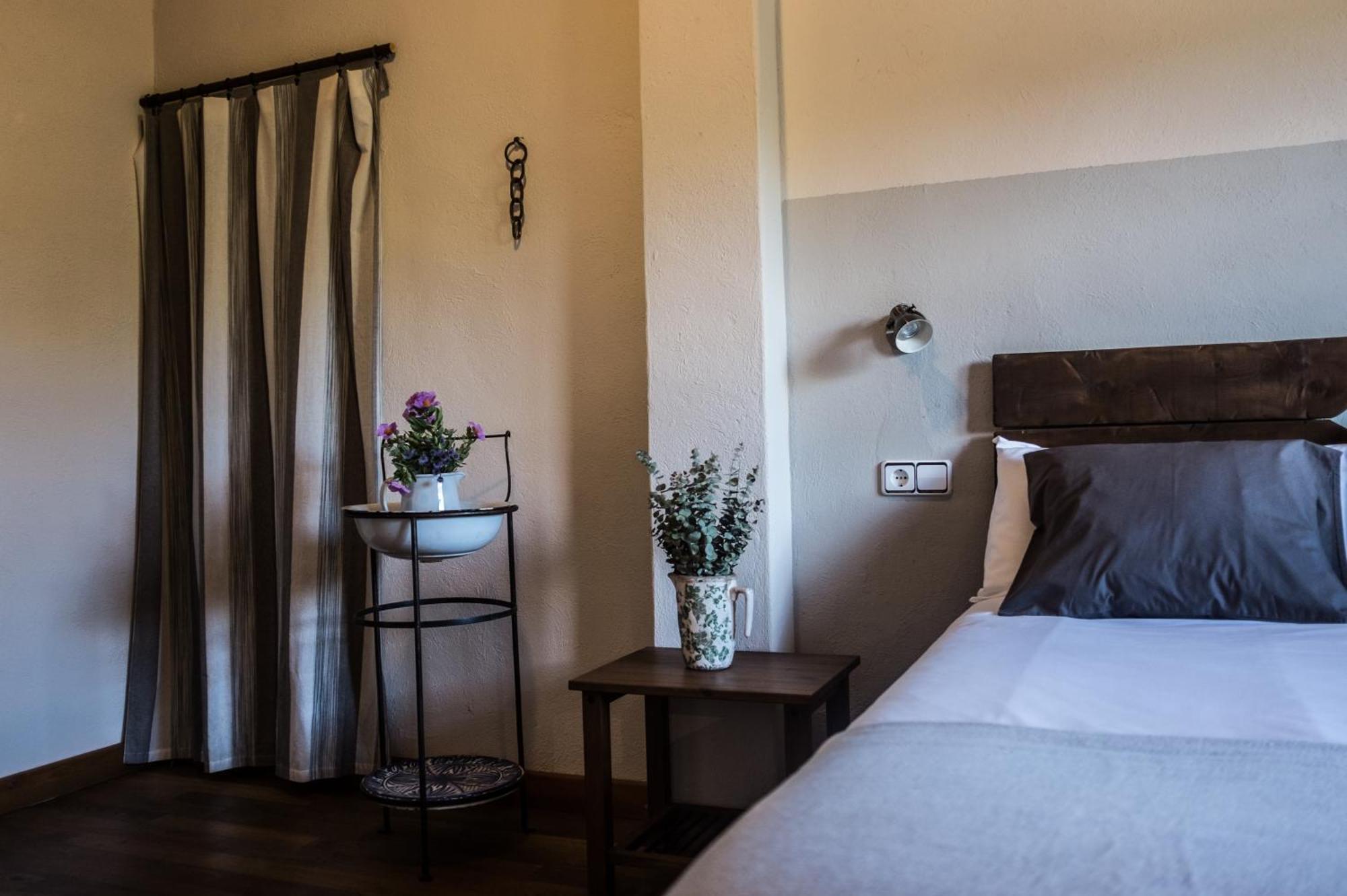 Mas De L'Arlequi Guest House Rojals Стая снимка